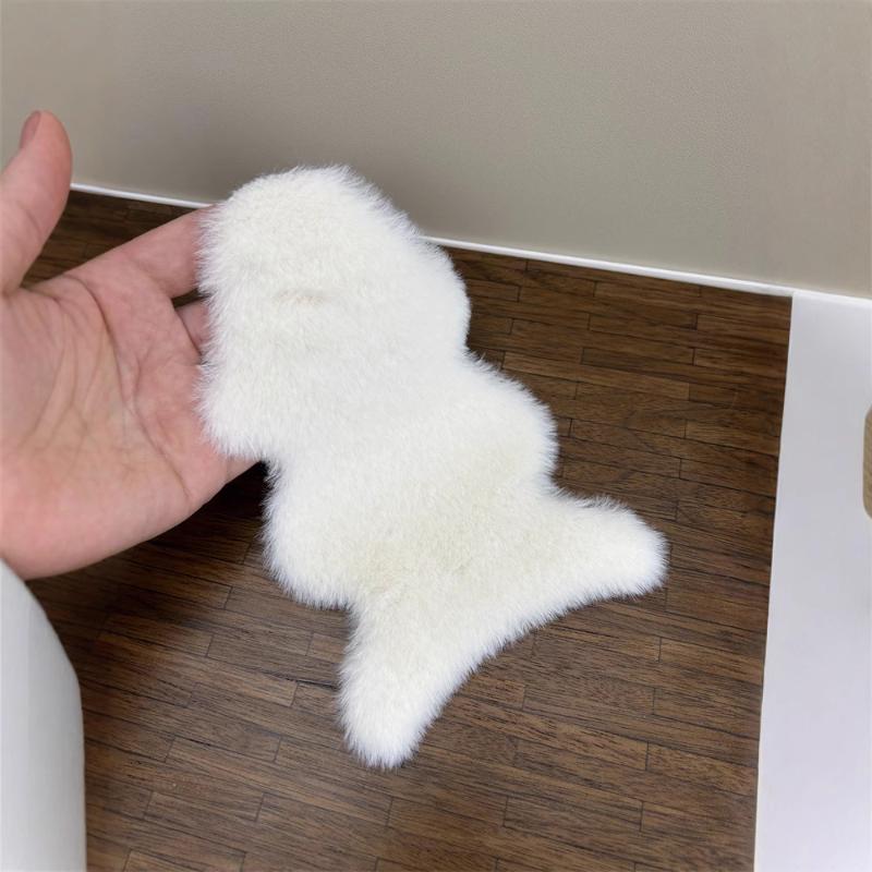 Cow Mat Rubber - ドールハウスアクセサリー 1/12 ドールハウス模造羊皮ぬいぐるみラグモデルドールハウス寝室リビングルームフロアマット装飾